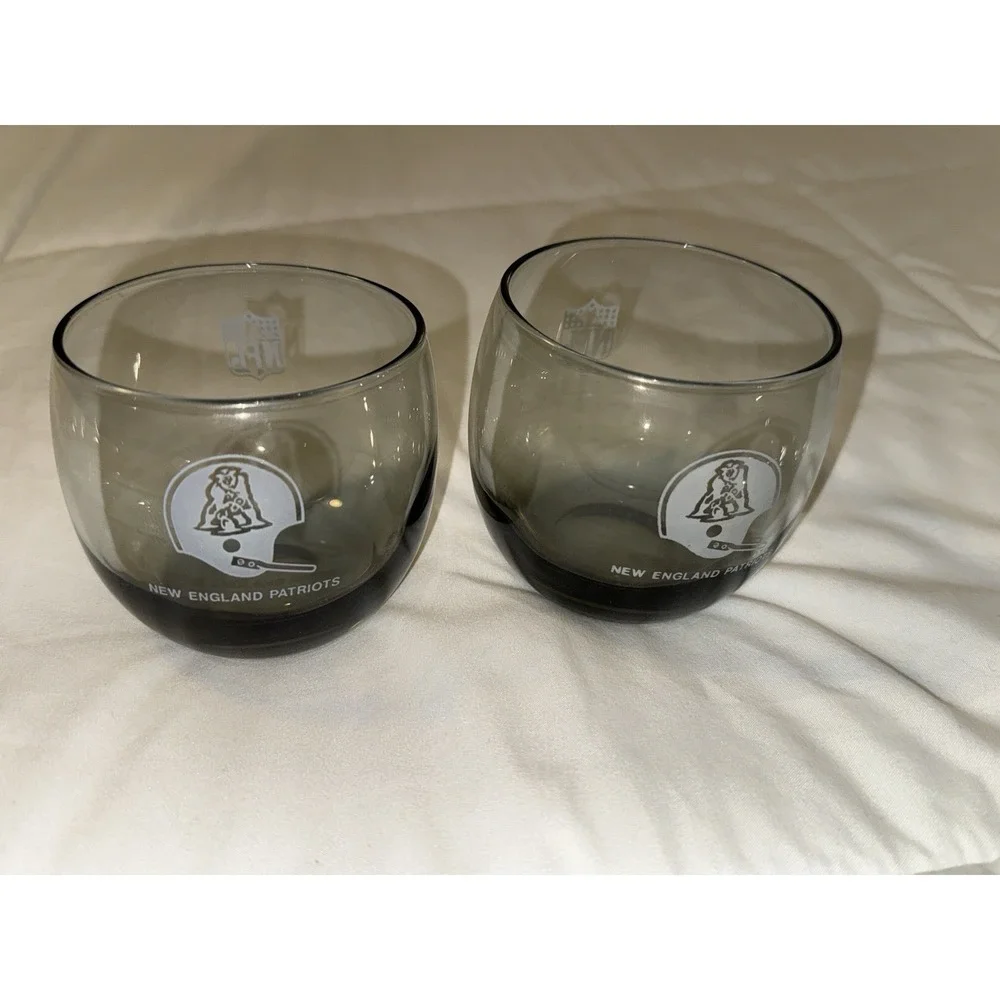 New England‎ Patriots NFL Whiskey Glasses - Set of 2 - 1970's Vintage